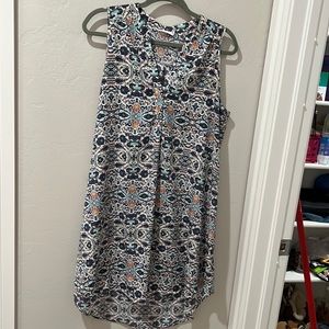 Super cute Lush xl top